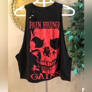 Skull tank